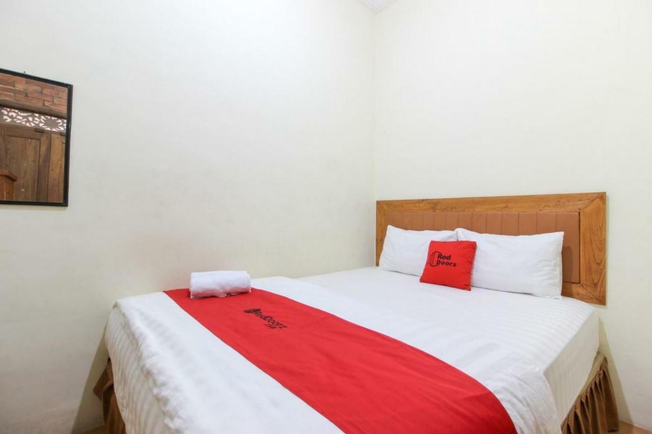 Reddoorz Near Amikom Yogyakarta 2 Maguwo Екстер'єр фото