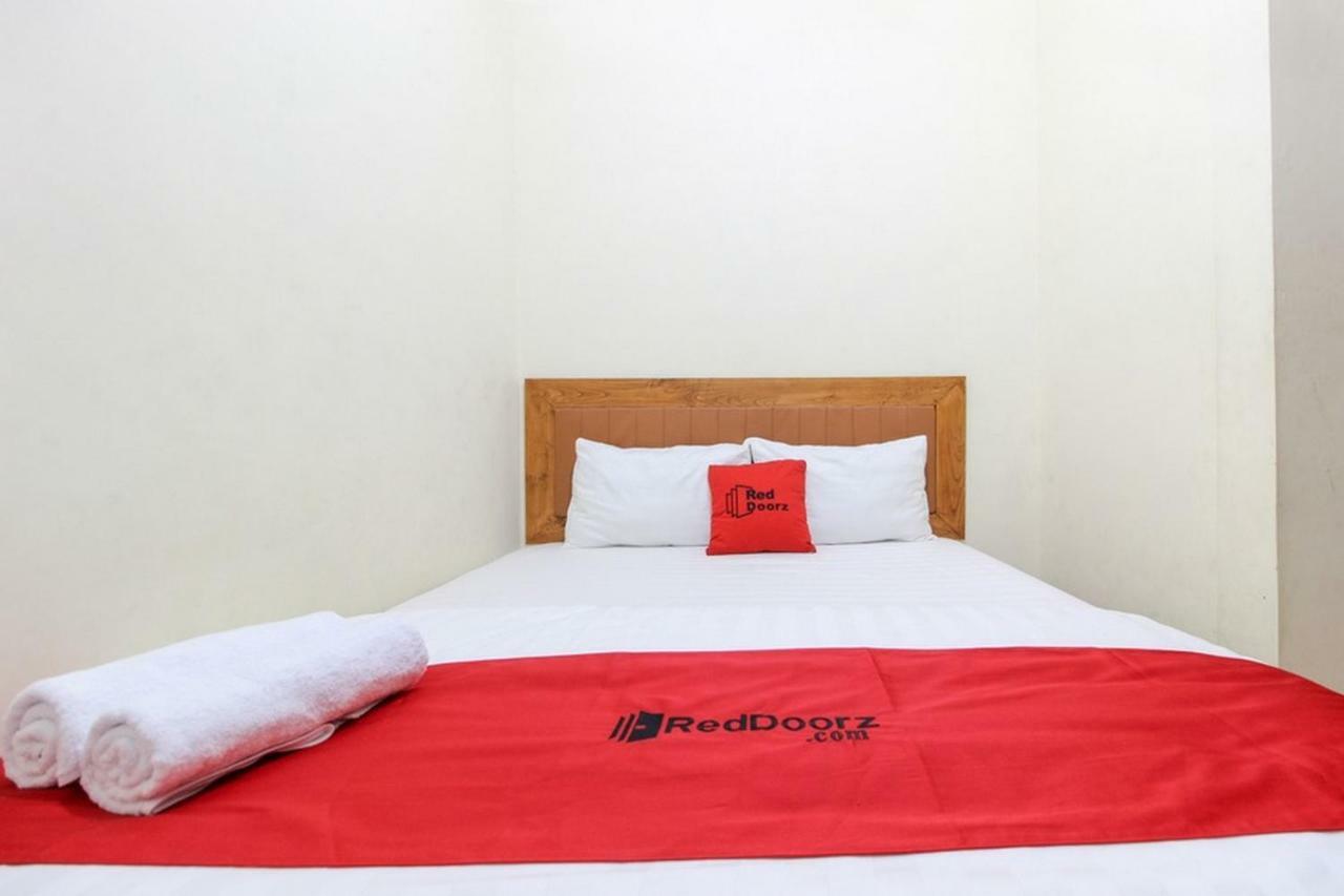 Reddoorz Near Amikom Yogyakarta 2 Maguwo Екстер'єр фото